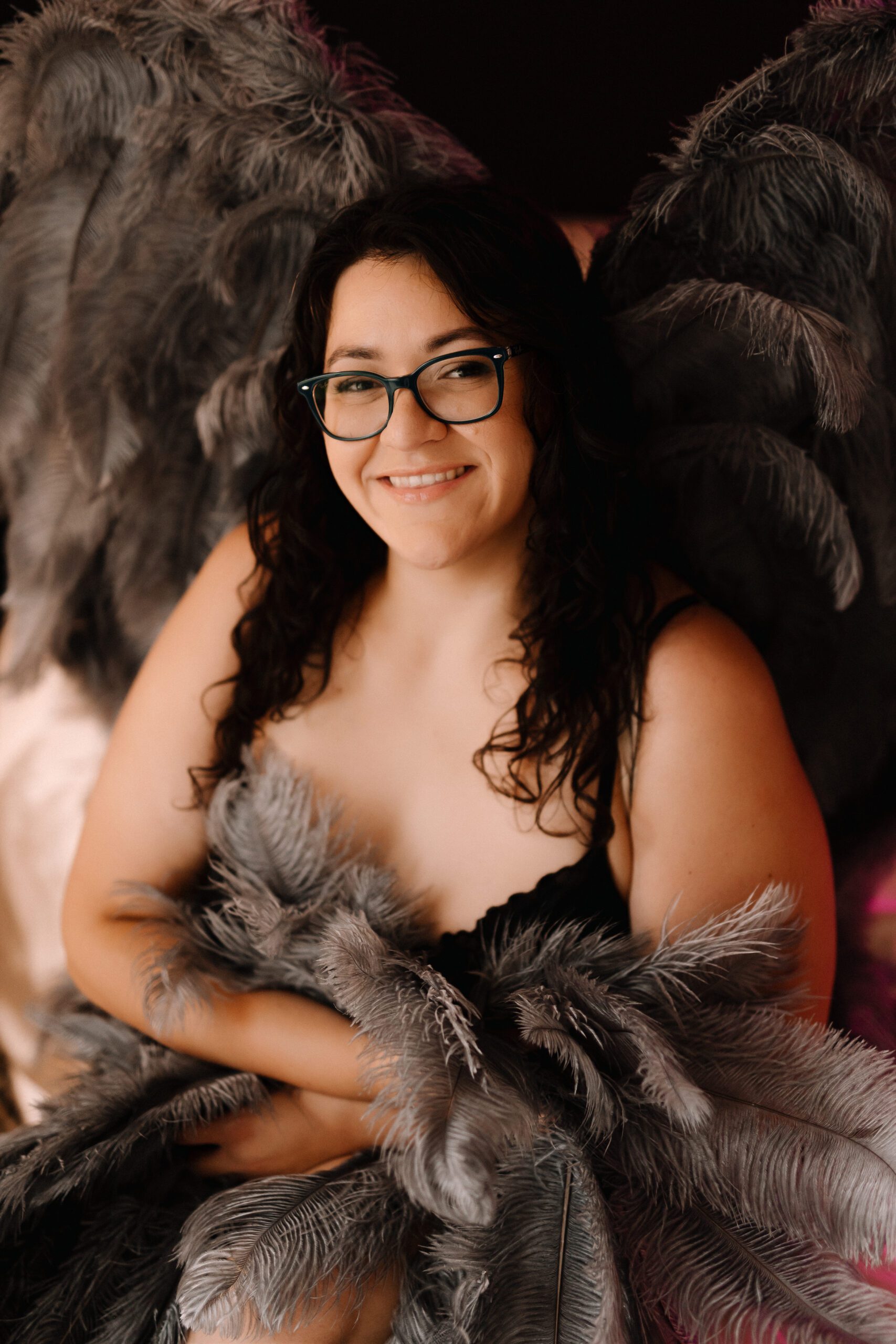 Plus-size boudoir photography with confidence coaching and inclusive styling by Orlando photographer Leila Abigail photography